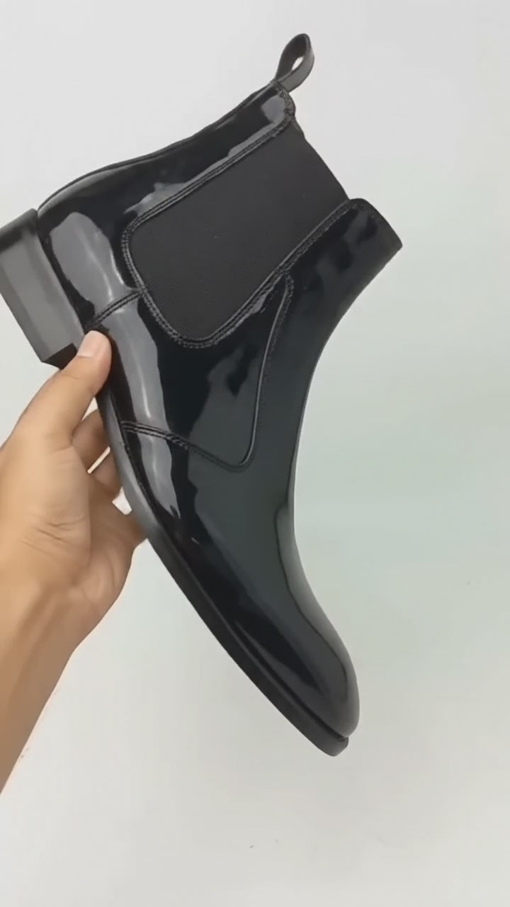 Shadow | Men's black patent leather Chelsea boots with elastic side panels | D.